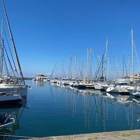 Apartment A 70 Metres De La Plage, Etage 1 Agde