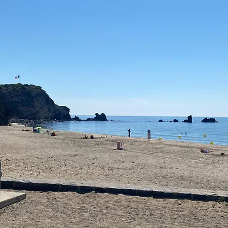 A 70 Metres De La Plage, Etage 1 Apartment