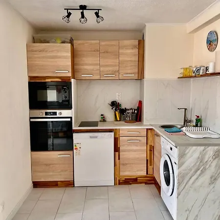 A 70 Metres De La Plage, Etage 1 *