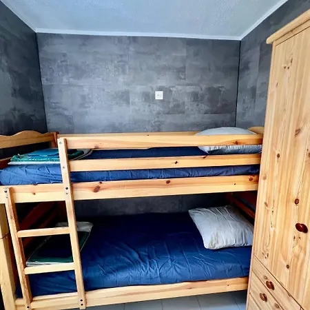 A 70 Metres De La Plage, Etage 1 Apartment *
